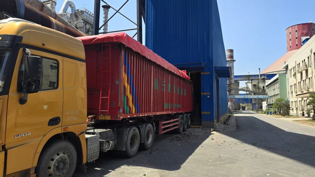 Unloading vehicle